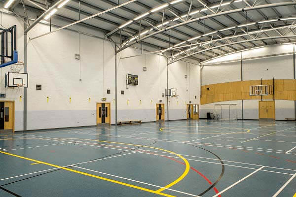 Over 100 badminton courts for hire