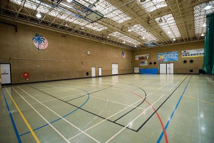 Over 500 badminton courts for hire