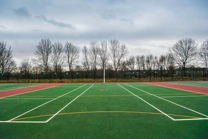 Over 200 tennis courts for hire
